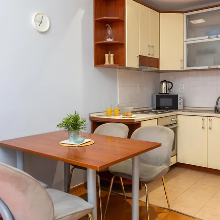 Brkic With Private Parking Apartment