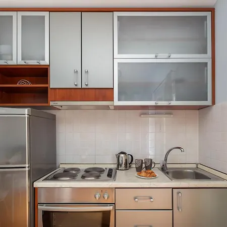 Brkic With Private Parking * Makarska