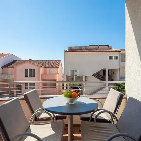 Apartment Brkic With Private Parking *