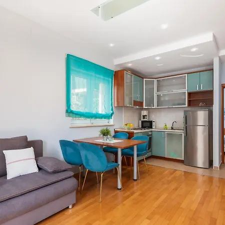 Lejlighed Brkic With Private Parking