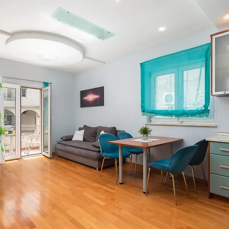Brkic With Private Parking Apartment *