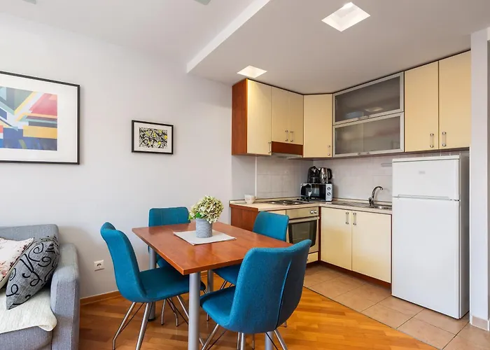 Brkic With Private Parking דירה מאקרסקה