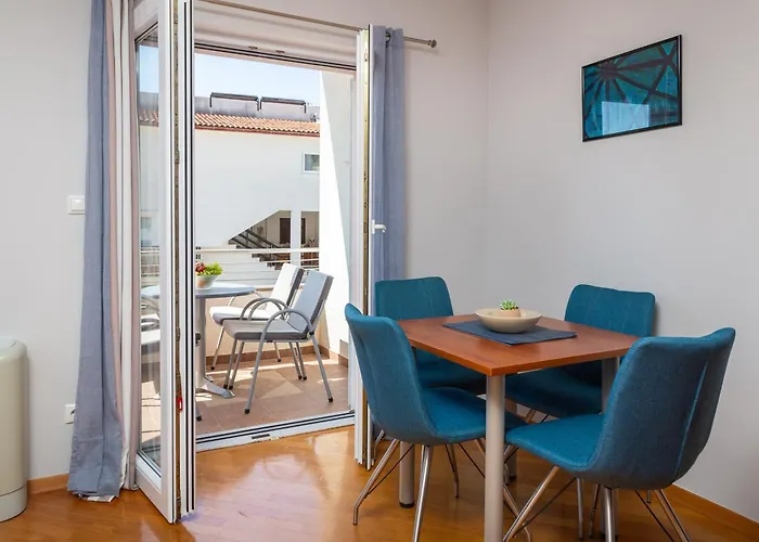 Brkic With Private Parking דירה