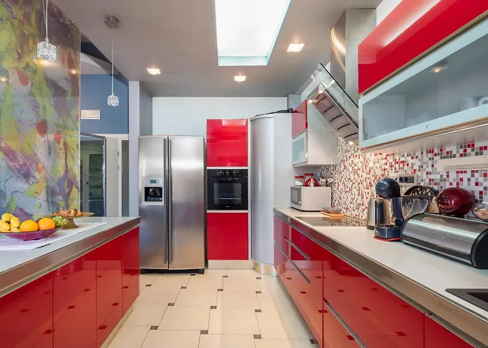 Brkic With Private Parking דירה *