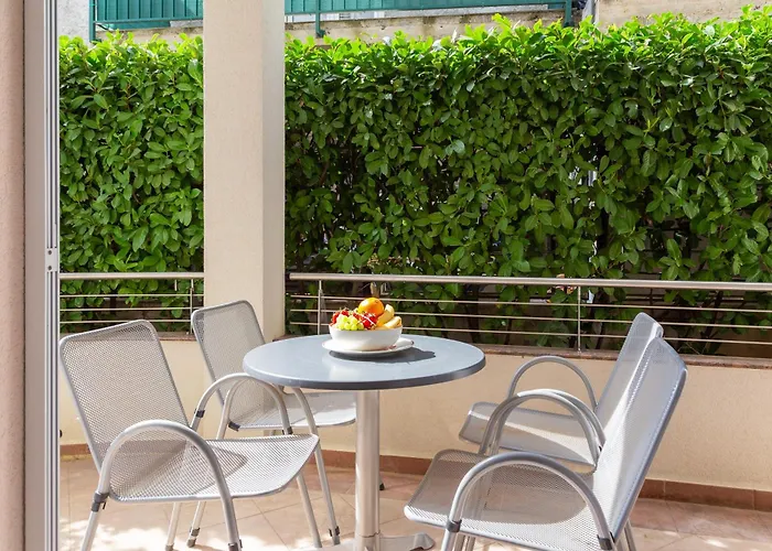 Brkic With Private Parking * מאקרסקה