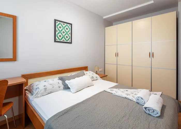 דירה Brkic With Private Parking מאקרסקה